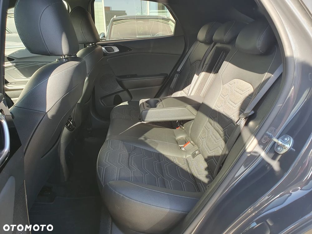 Kia XCeed 1.6 T-GDI Tribute DCT - 18