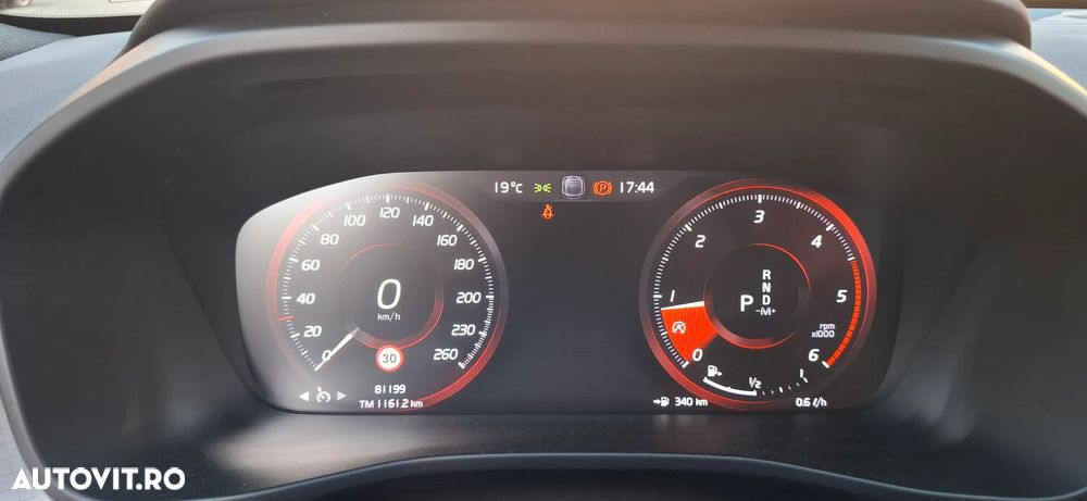 Volvo XC 40 - 12