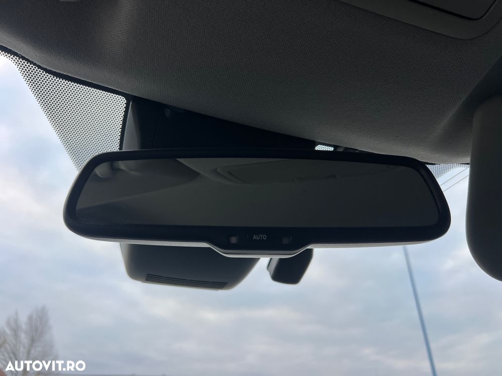 Toyota Auris 1.8 L VVT-i Sol+ - 27