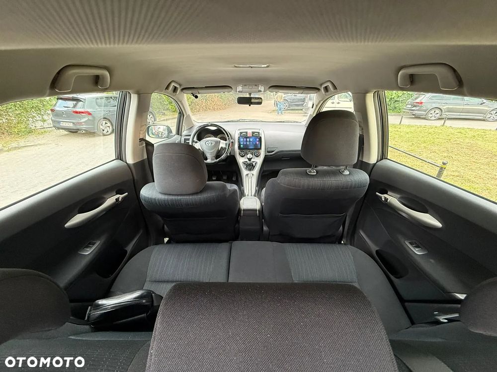 Toyota Auris 1.4 VVT-i - 10