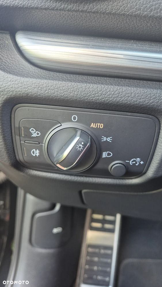 Audi A3 Limousine 40 TFSI quattro S tronic sport - 16