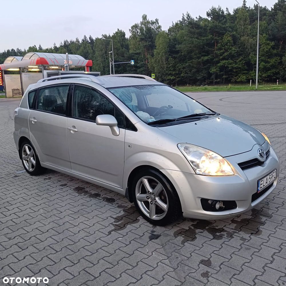 Toyota Corolla Verso 2.2 D-4D Premium - 3