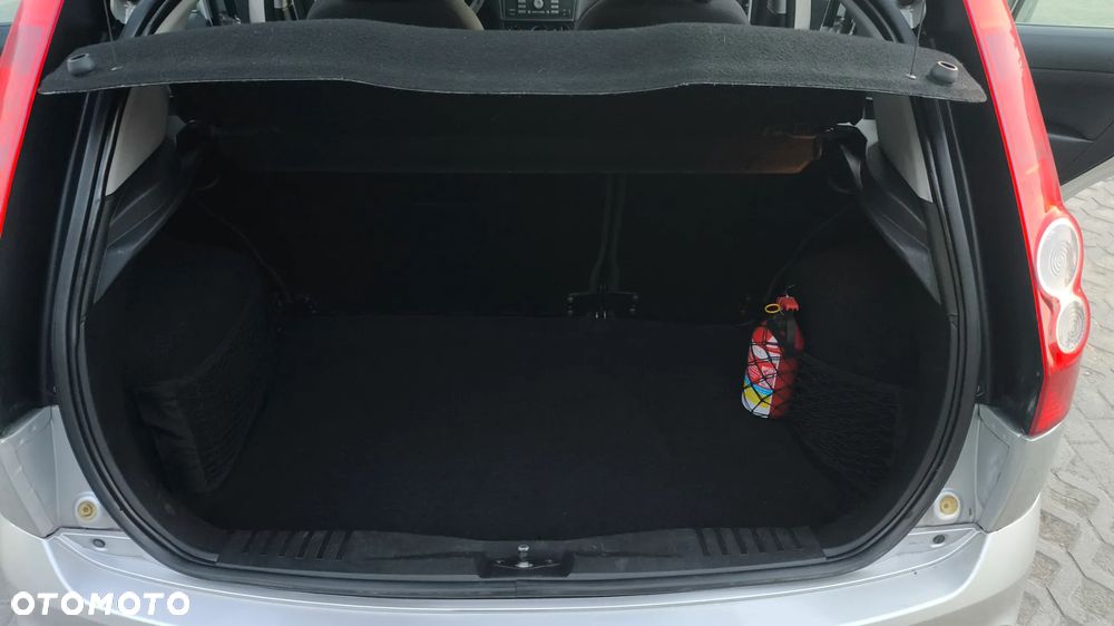 Ford Fiesta - 24