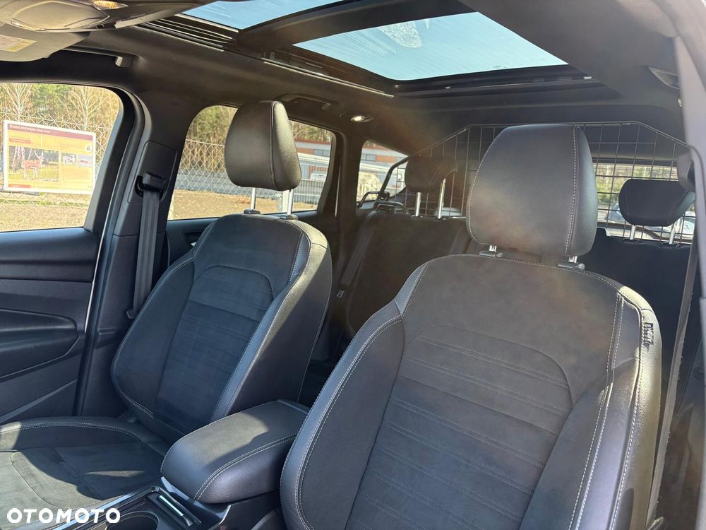 Ford Kuga 1.5 EcoBoost 2x4 ST-Line - 10