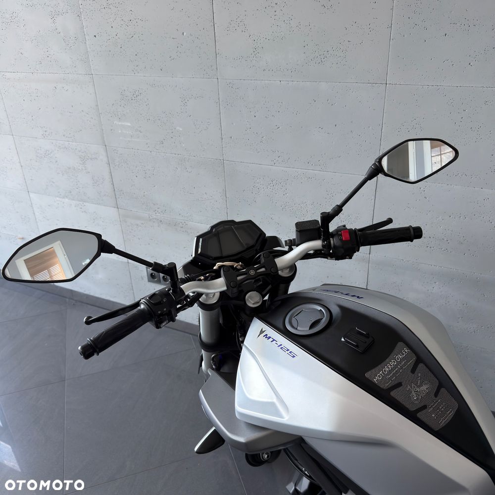 Yamaha MT - 12