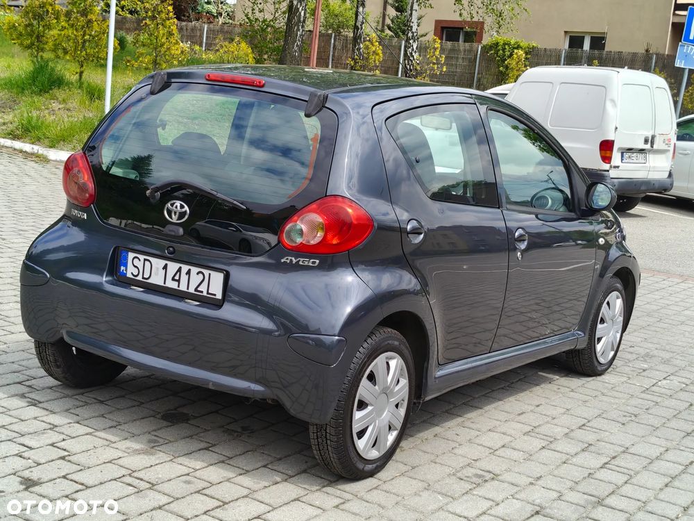 Toyota Aygo Cool - 13