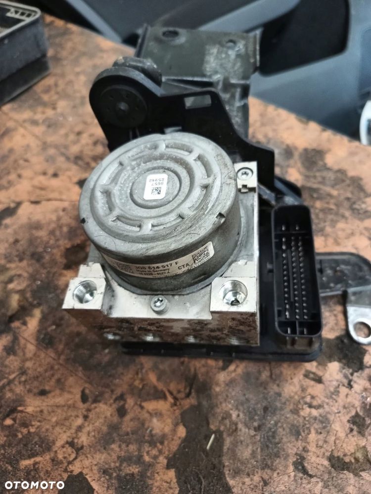 VW GOLF VII POMPA ABS 3Q0614517F - 1