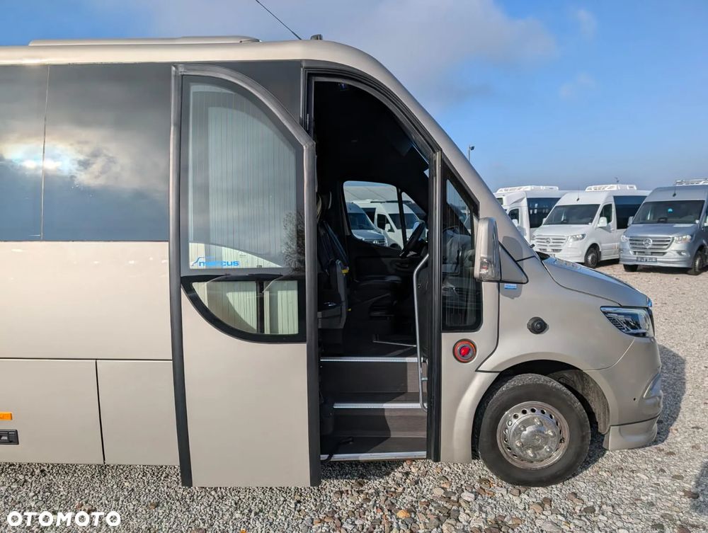 Mercedes-Benz Sprinter 519 - 20