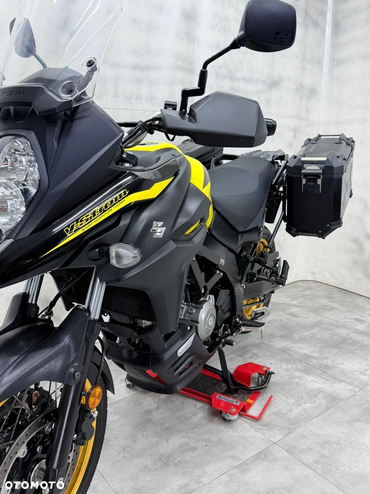 Suzuki V-STROM - 30