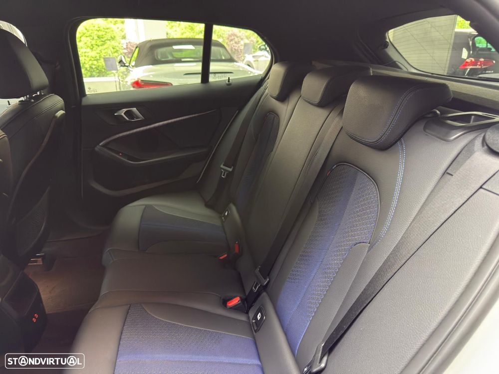 BMW 116 d Pack Desportivo M Auto - 40