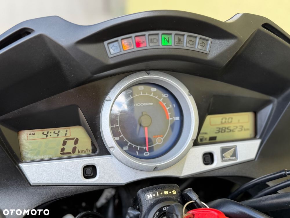 Honda CBF - 36