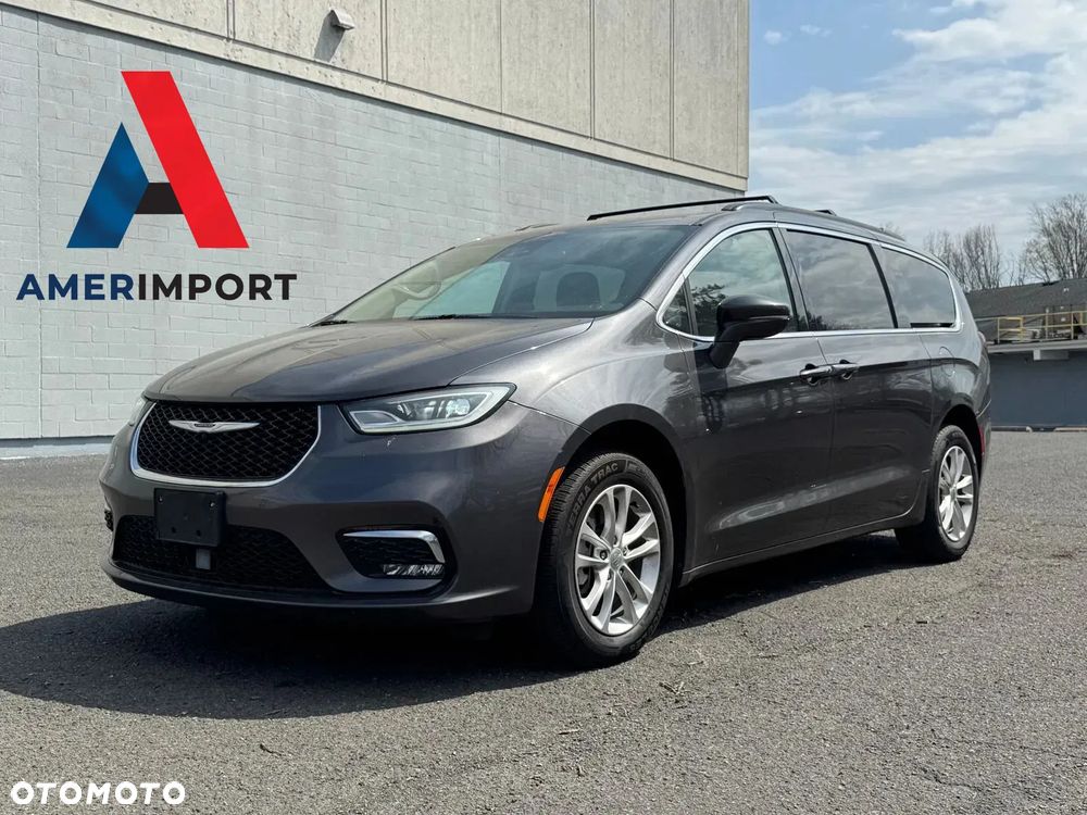 Chrysler Pacifica - 2