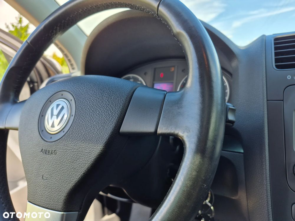 Volkswagen Golf 2.0 FSI Speed - 19