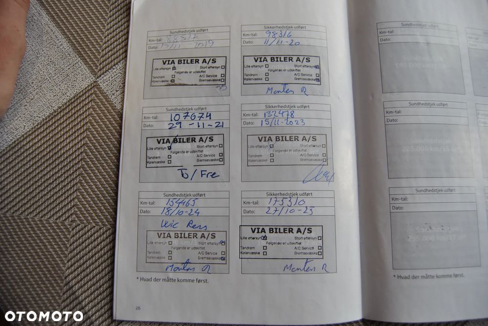 Toyota Avensis 1.6 Sol - 36