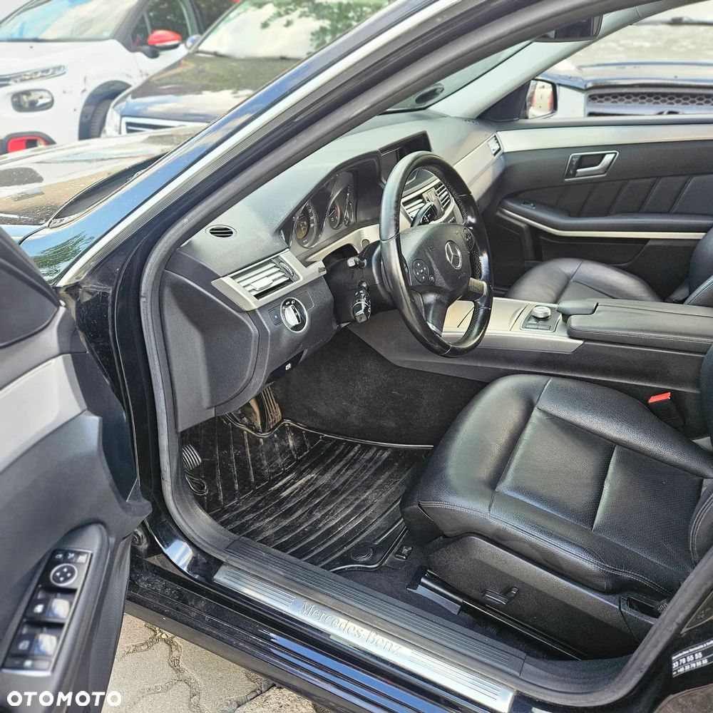 Mercedes-Benz Klasa E 350 CDI DPF BlueEFFICIENCY 7G-TRONIC Avantgarde - 17
