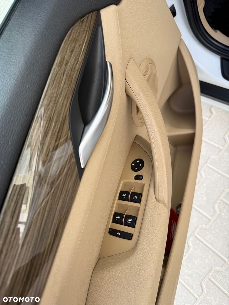 BMW X1 xDrive18d xLine - 15