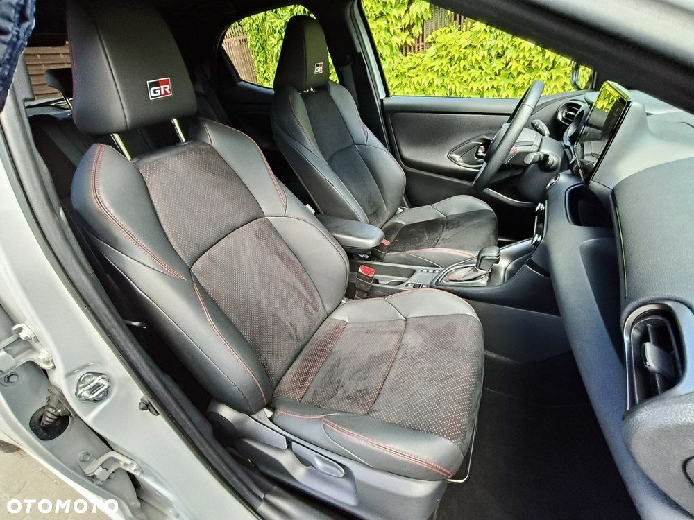 Toyota Yaris - 11