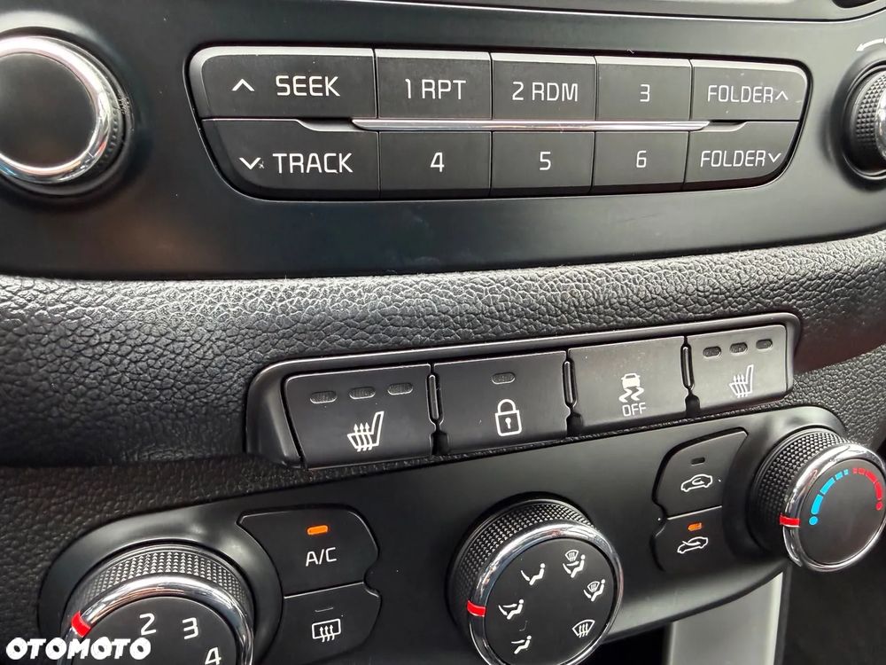 Kia Ceed 1.4 Attract - 21