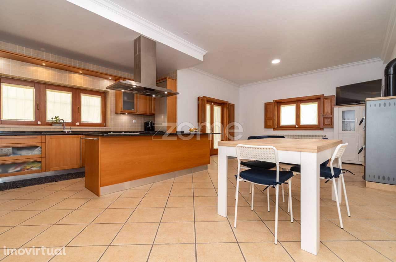 Moradia T5 isolada | 420 m² | Terreno 2380 m² | Cernache - Grande imagem: 5/23