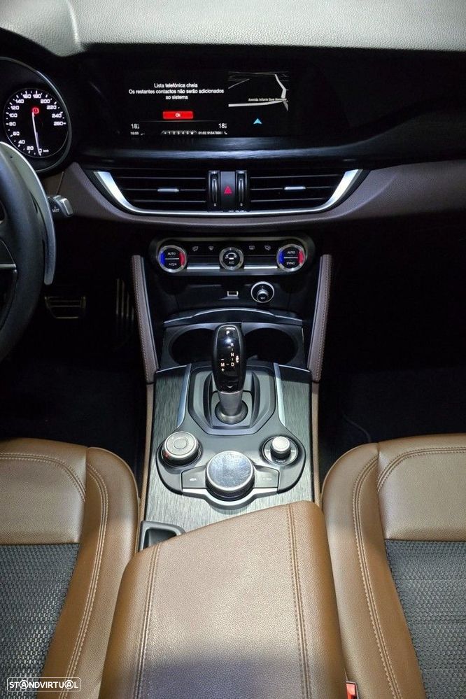 Alfa Romeo Stelvio 2.2 D Super AT8 - 22