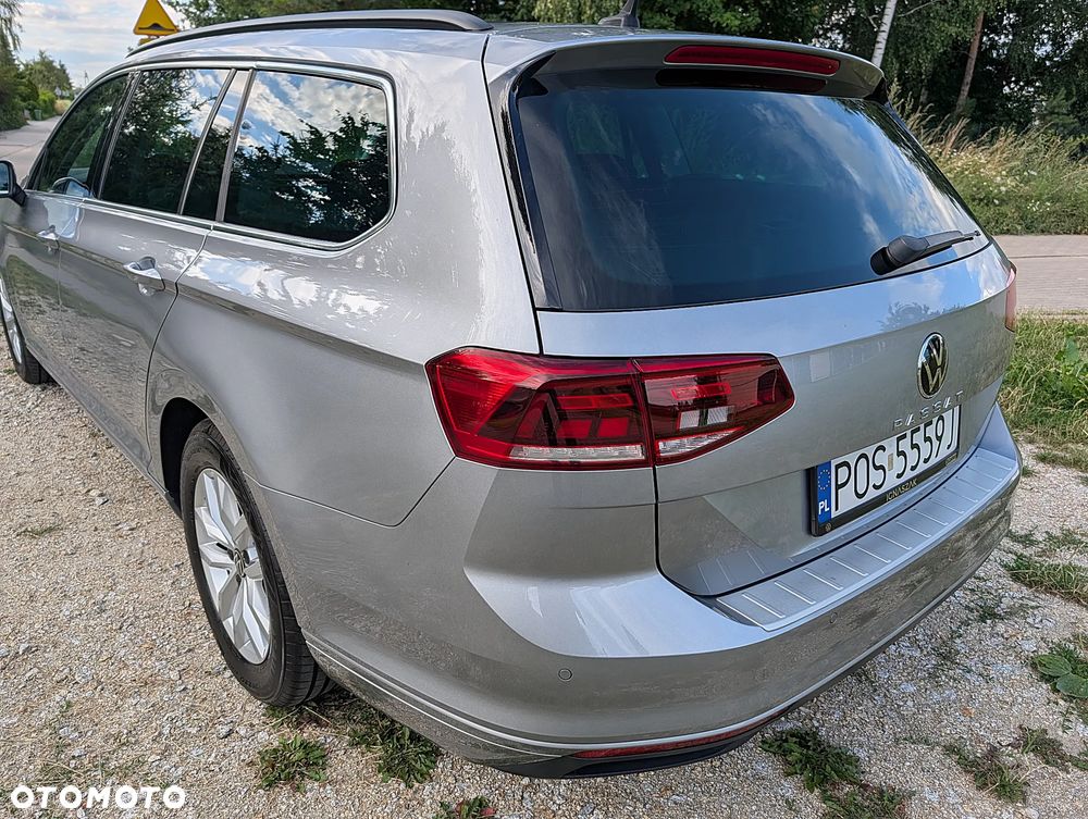Volkswagen Passat 2.0 TDI SCR DSG - 11