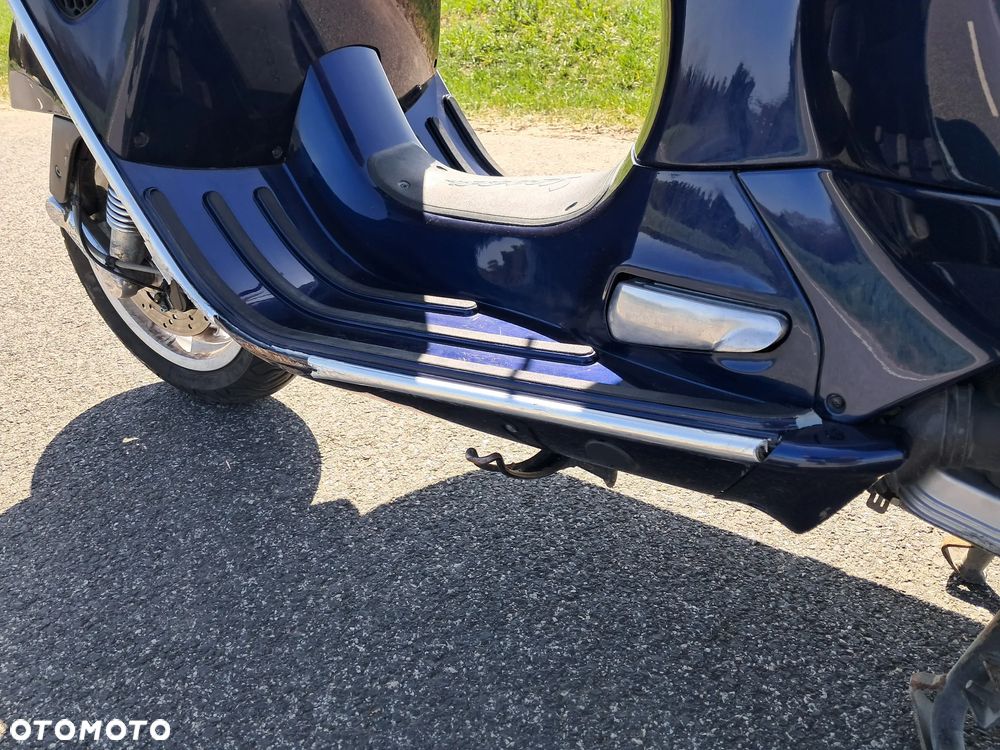 Piaggio Vespa - 15