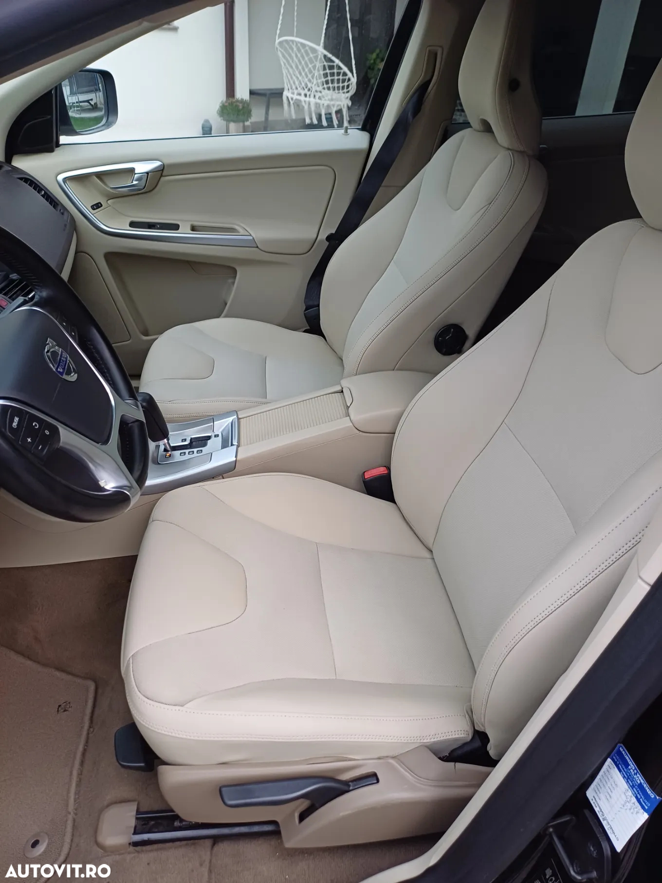 Volvo XC 60 D5 AWD Geartronic Kinetic - 4