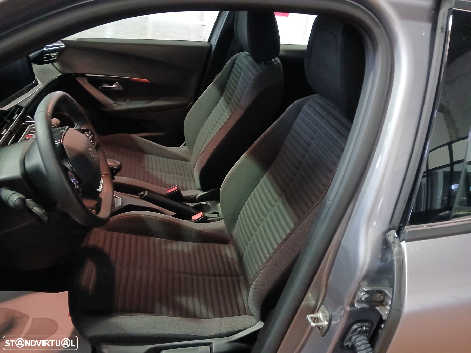 Peugeot 2008 1.2 PureTech Active Pack - 2