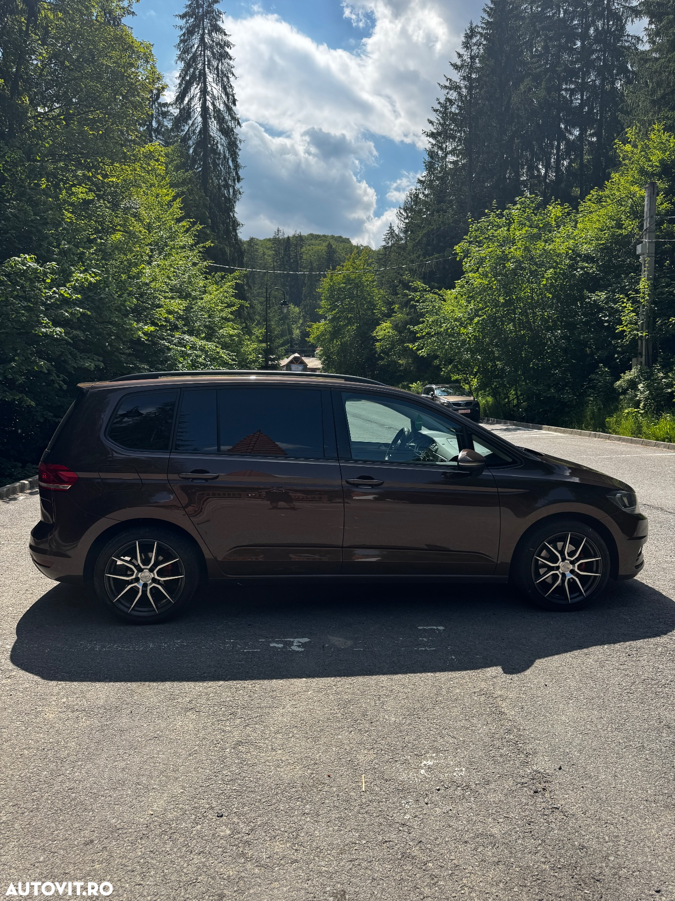 Volkswagen Touran - 2
