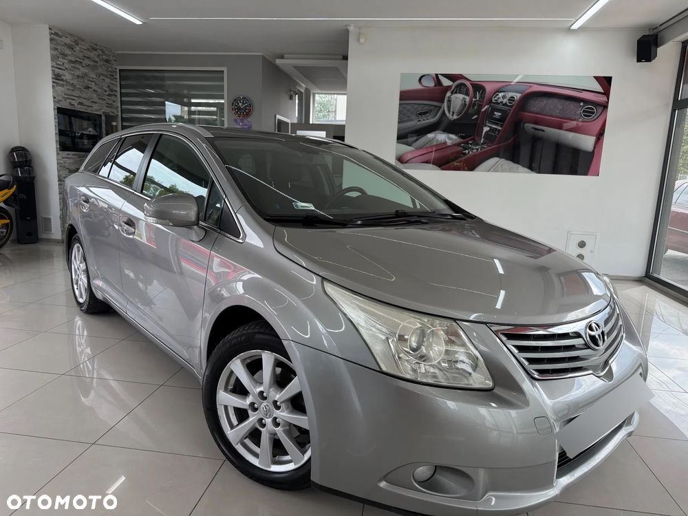 Toyota Avensis 2.0 D-4D Luna - 1