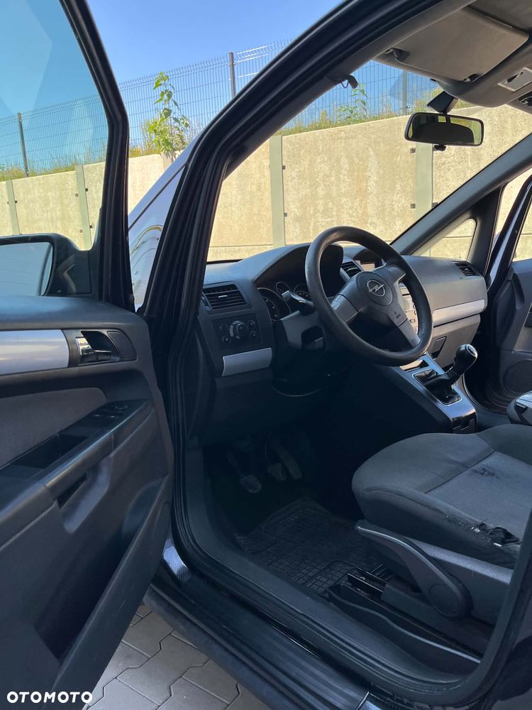Opel Zafira 1.9 CDTI - 9