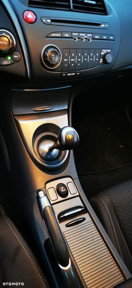 Honda Civic 1.8i-VTEC Sport - 11