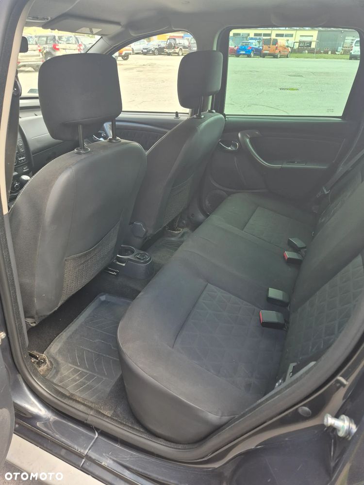 Dacia Duster 1.6 - 8