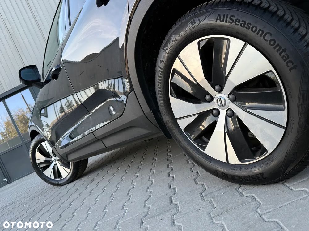 Volvo XC 40 T2 Plus Dark - 32