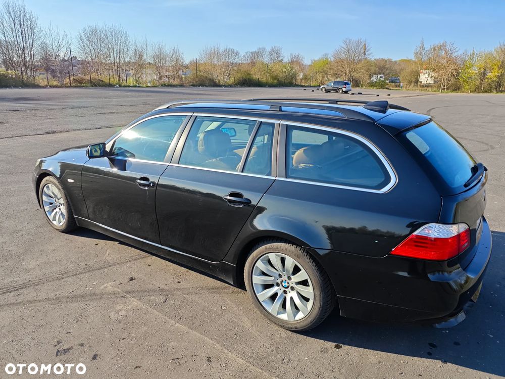 BMW Seria 5 525d - 5