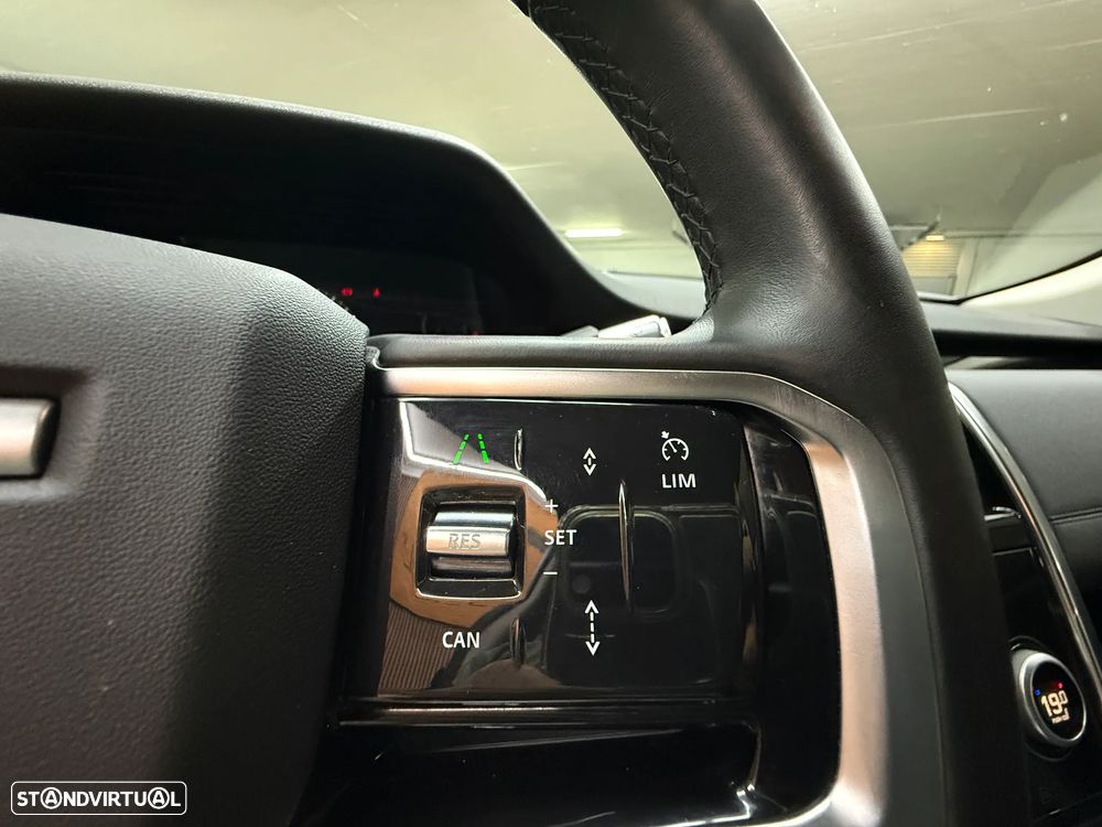 Land Rover Discovery Sport P300e - 41