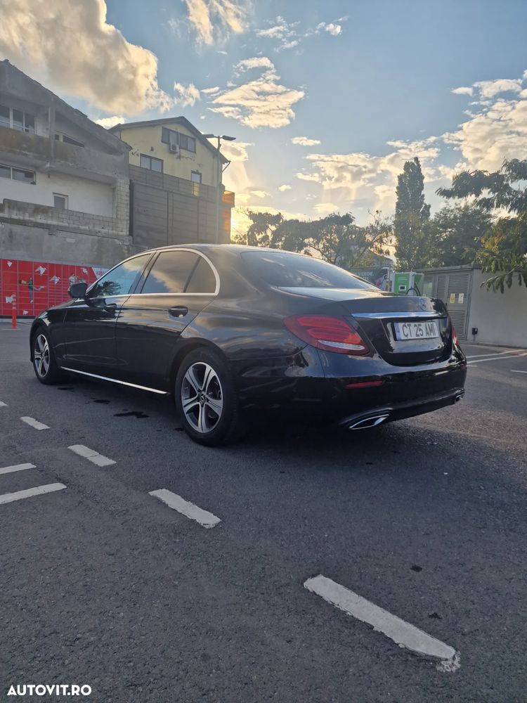 Mercedes-Benz E 220 d T 9G-TRONIC - 4