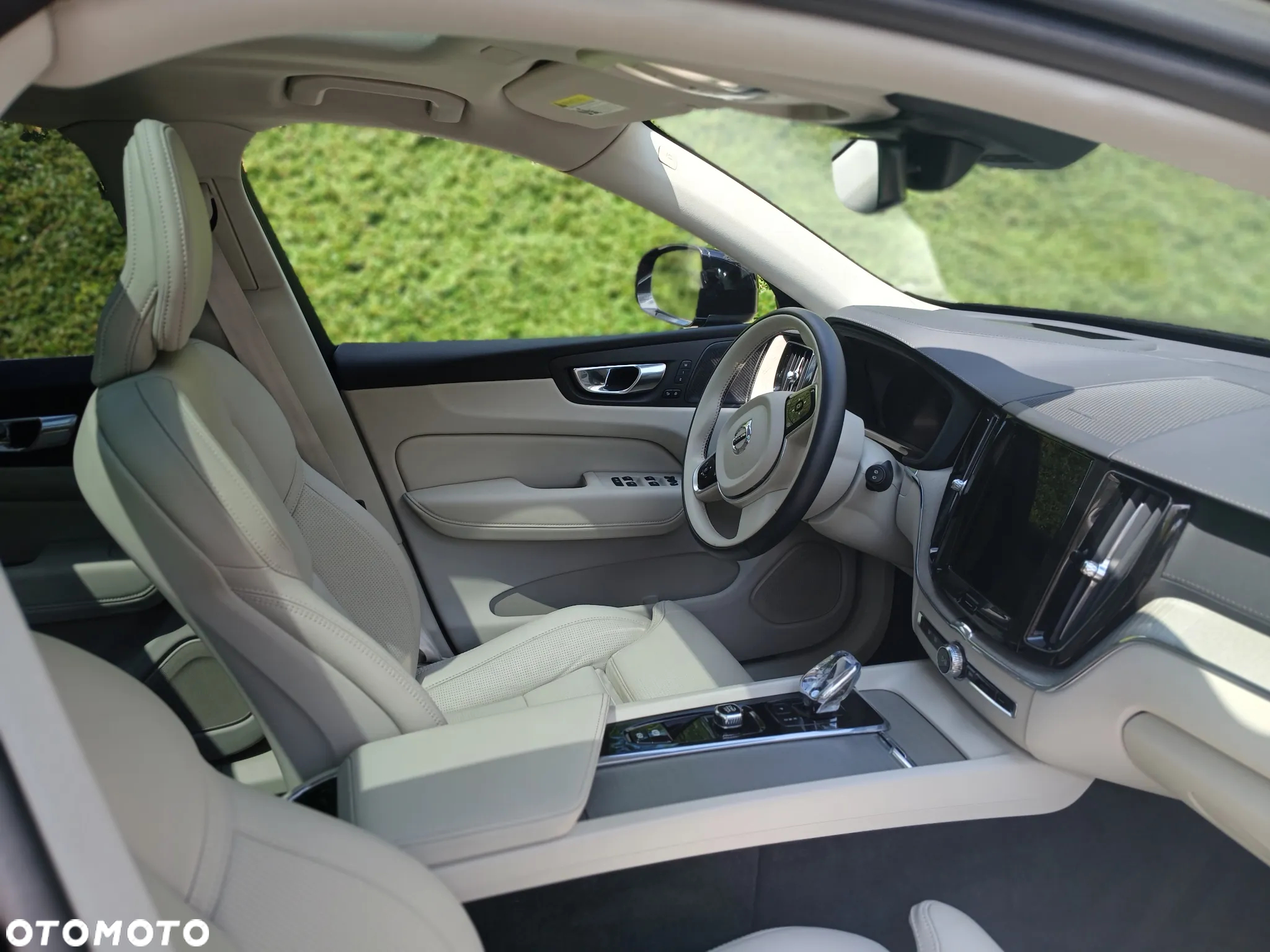 Volvo XC 60 B5 B AWD Ultimate Bright - 16