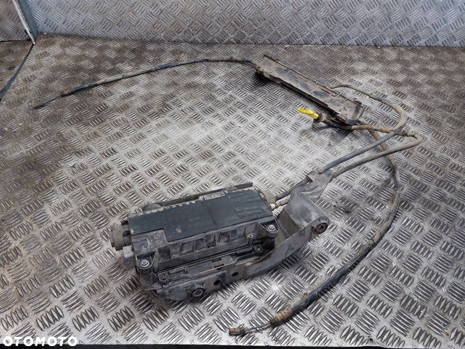 HAMULEC RĘCZNY ELEKTRYCZNY RENAULT SCENIC II 360105231R USZKODZONY - 3