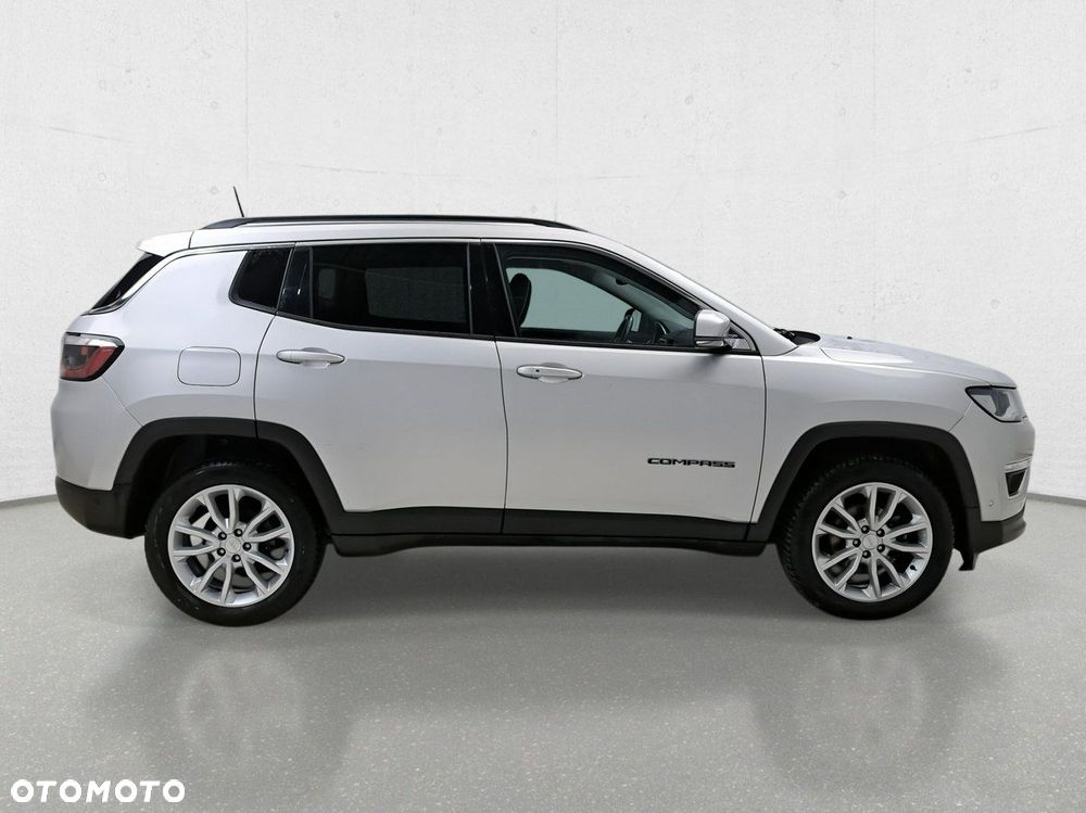 Jeep Compass - 4