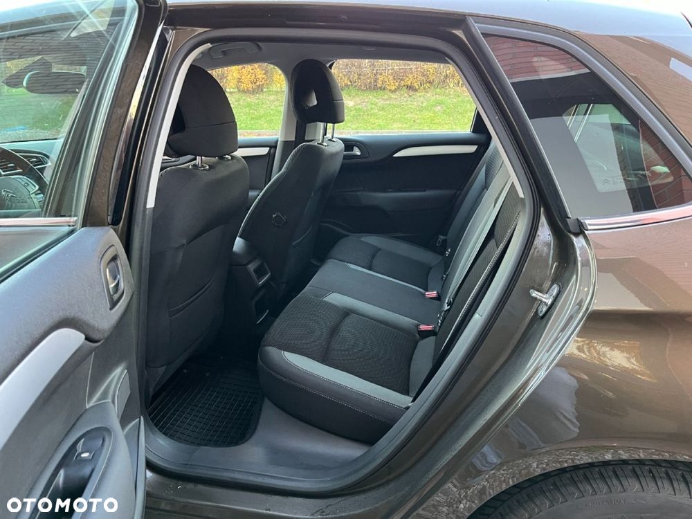 Citroën C4 1.6 VTi SX - 19