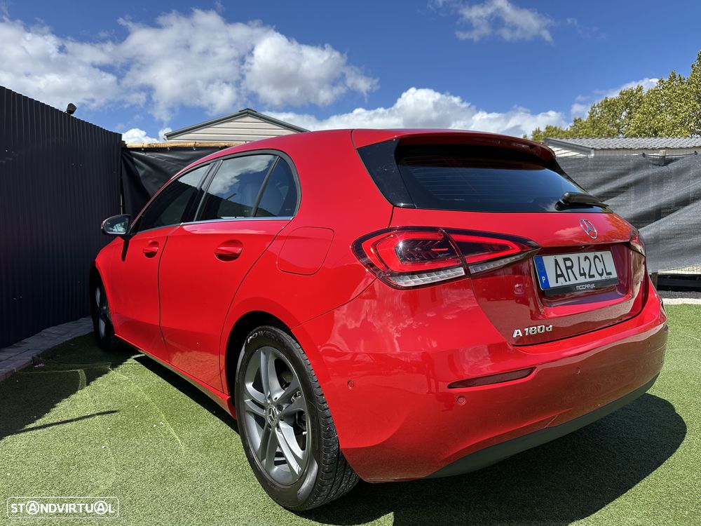 Mercedes-Benz A 180 d 7G-DCT - 2