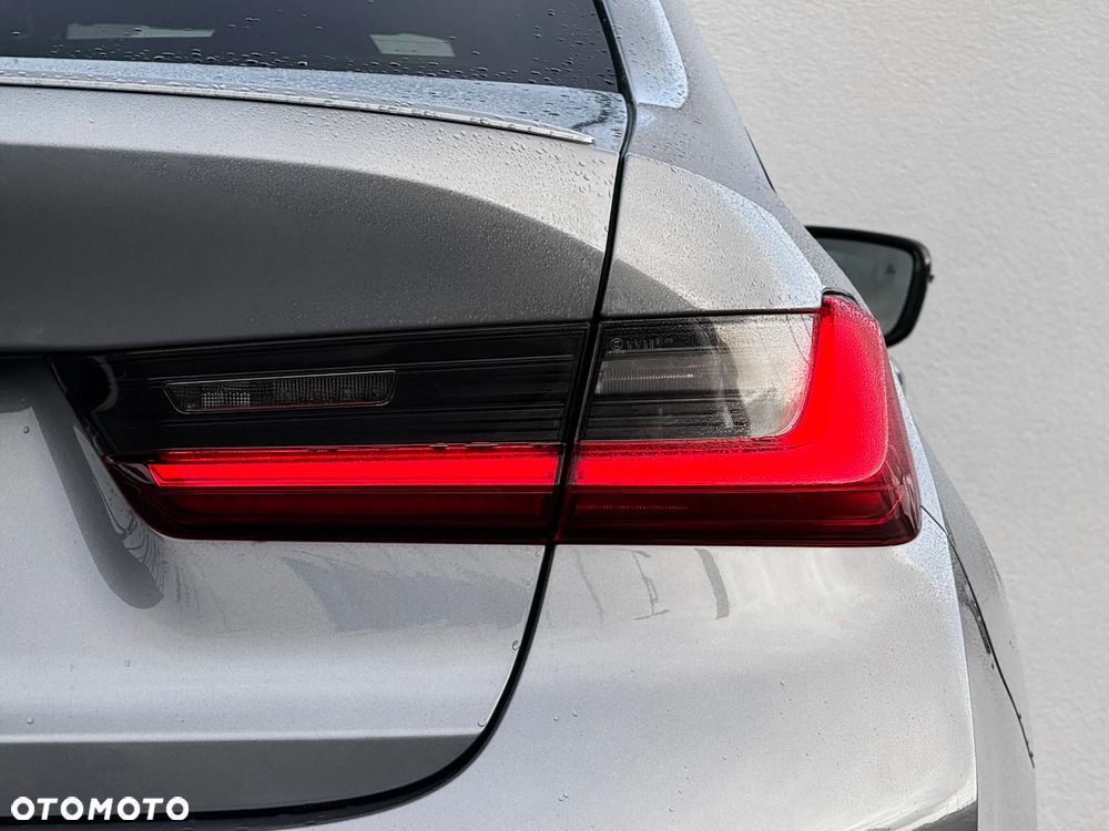 BMW Seria 3 320d xDrive M Sport Sport - 8