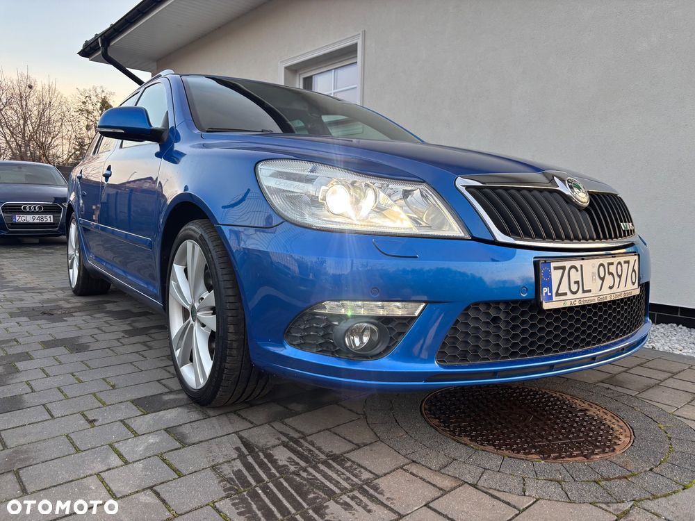 Skoda Octavia 2.0 TDI CR DPF DSG RS - 2
