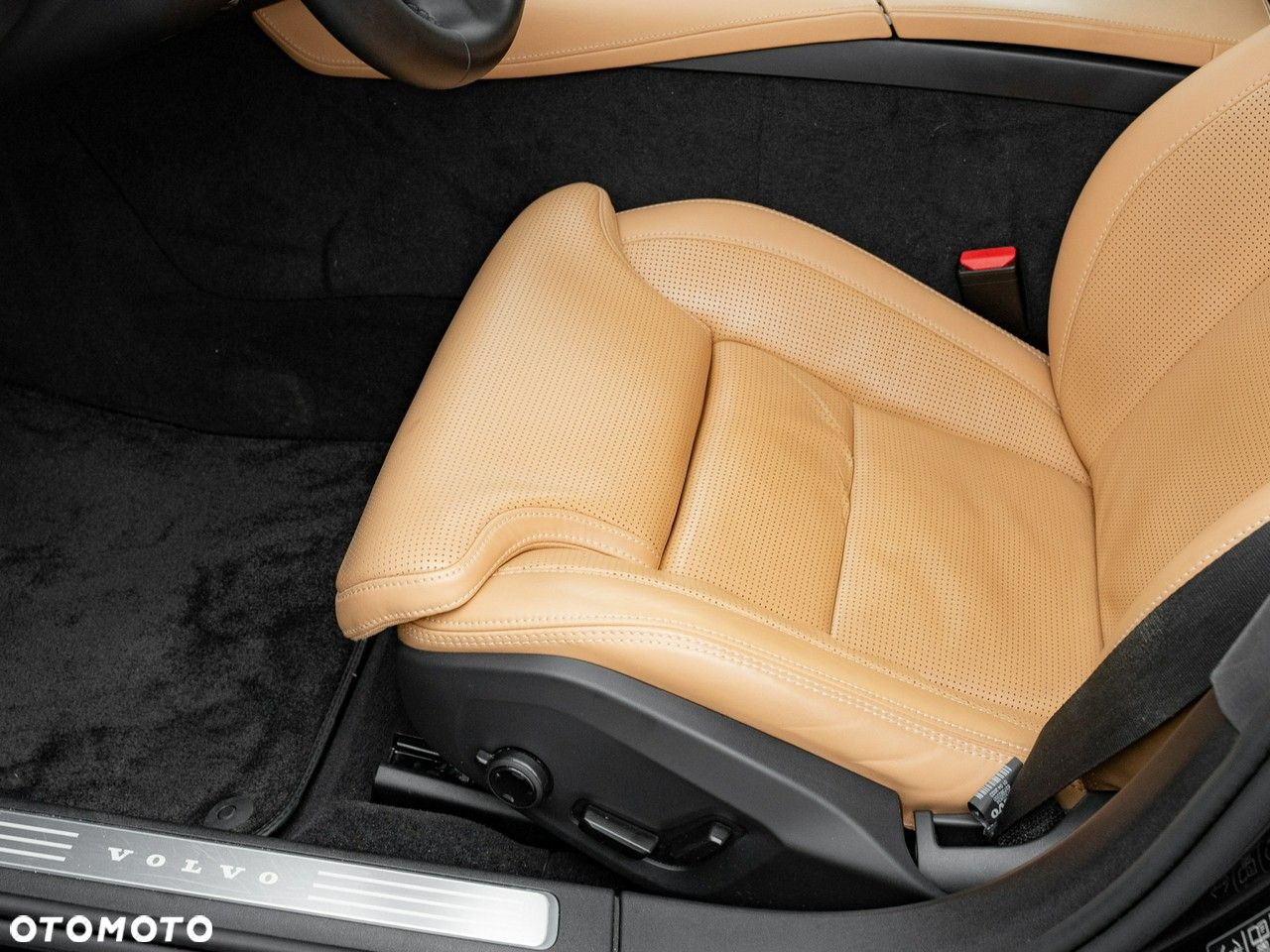 Volvo S90 - 15