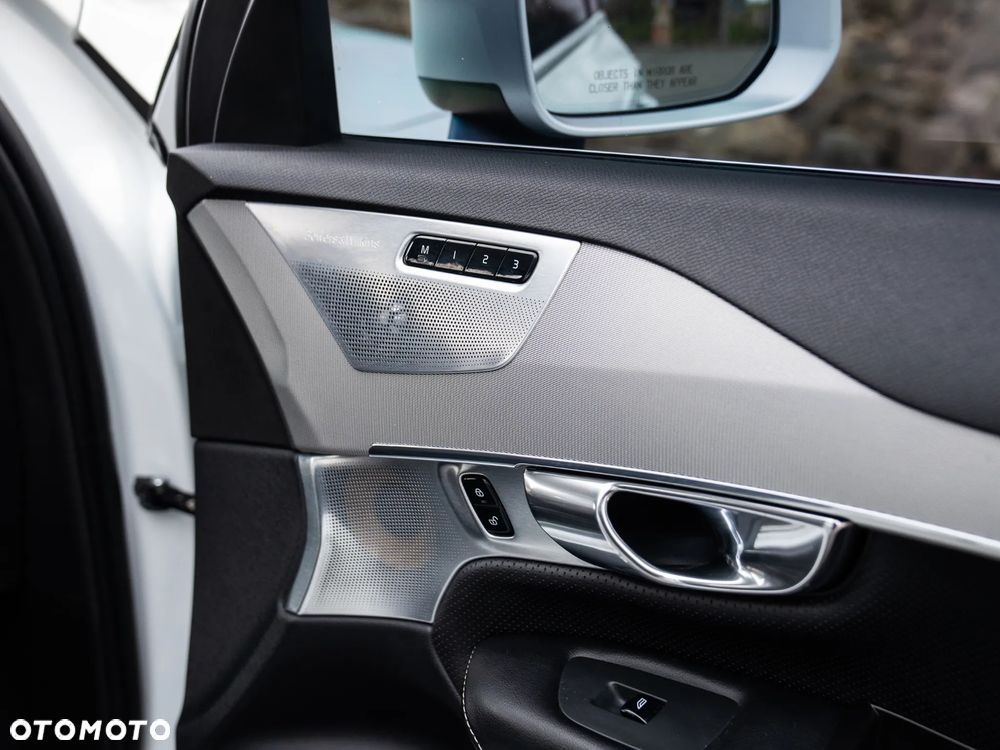 Volvo XC 90 T6 AWD Geartronic RDesign - 34