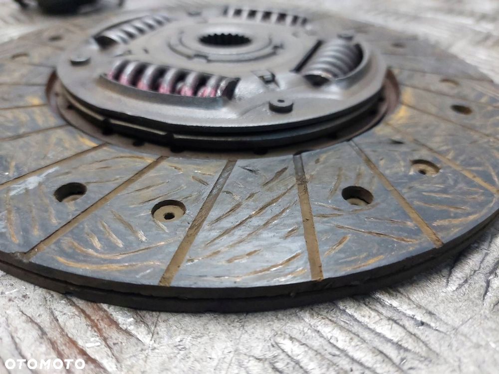 SPRZĘGŁO TARCZA + DOCISK + ŁOŻYSKO OPOROWE KIA BONGO K2700 II 2.7 D - 3