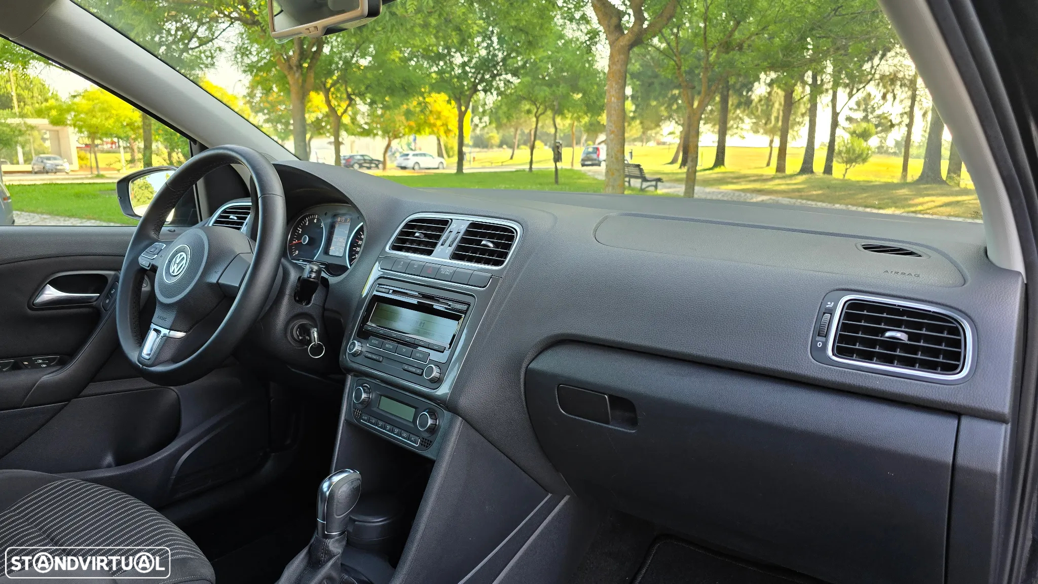 VW Polo 1.4 Highline DSG - 25