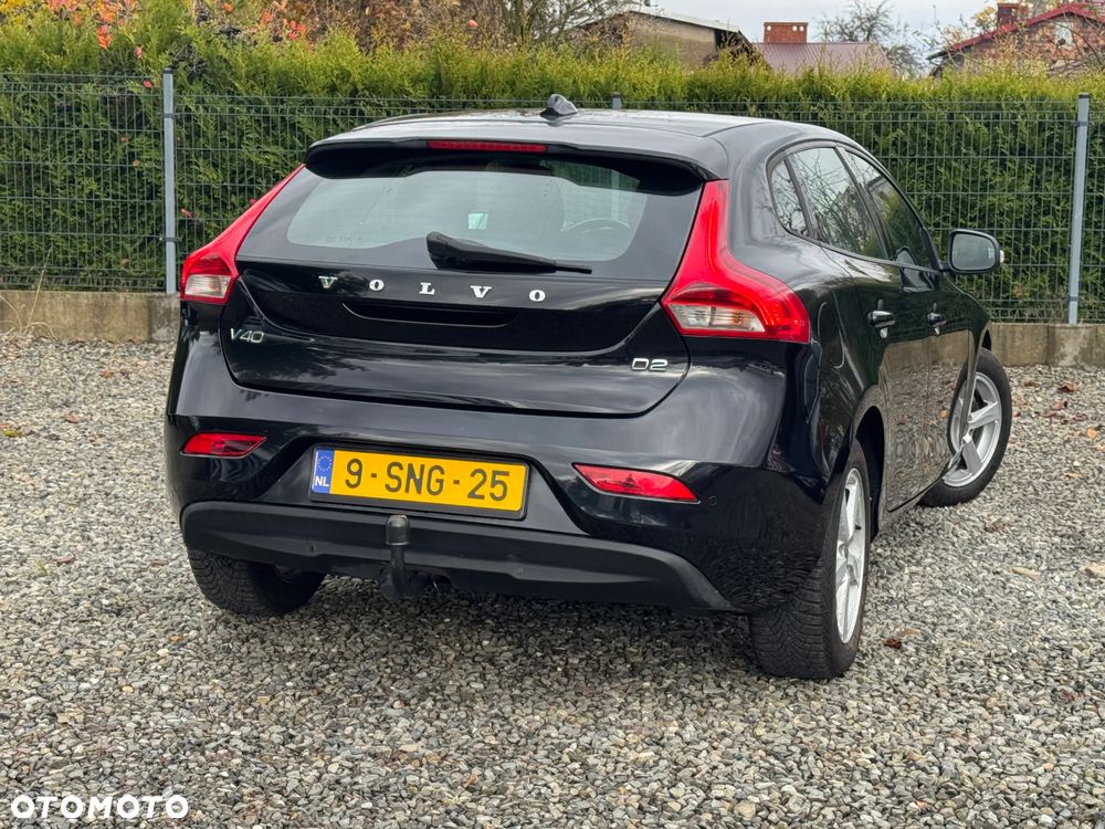 Volvo V40 D2 Momentum - 4