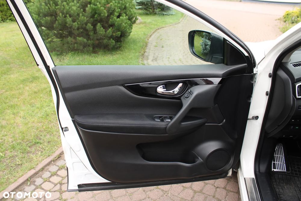 Nissan Qashqai 1.2 DIG-T N-Connecta Xtronic - 12